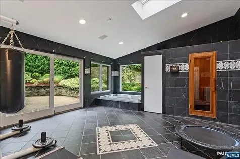 31 Forest Hills Way Cedar Grove NJ 07009