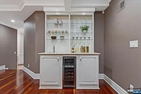 31 Forest Hills Way Cedar Grove NJ 07009