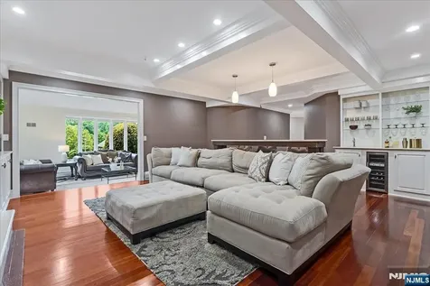 31 Forest Hills Way Cedar Grove NJ 07009