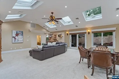 31 Forest Hills Way Cedar Grove NJ 07009