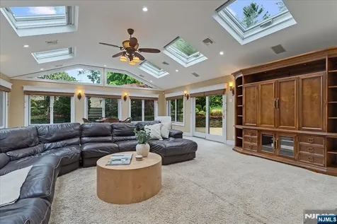 31 Forest Hills Way Cedar Grove NJ 07009