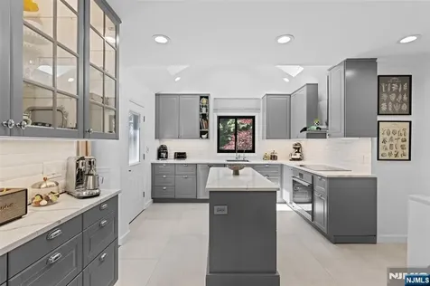 502 Closter Dock Road Closter NJ 07624