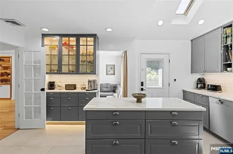 502 Closter Dock Road Closter NJ 07624