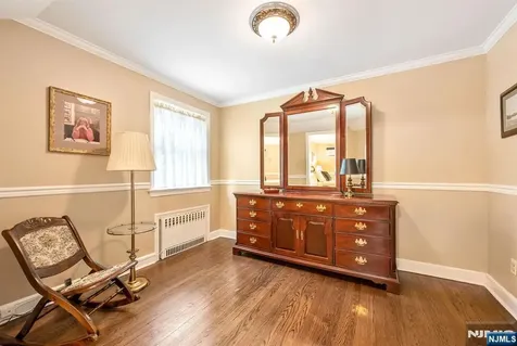 37 Van Dyke Drive Ho-ho-kus NJ 07423