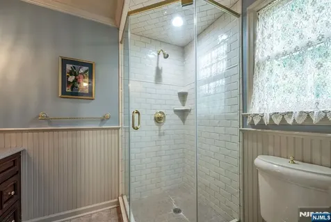 37 Van Dyke Drive Ho-ho-kus NJ 07423