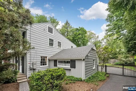 37 Van Dyke Drive Ho-ho-kus NJ 07423