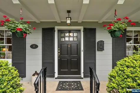 37 Van Dyke Drive Ho-ho-kus NJ 07423