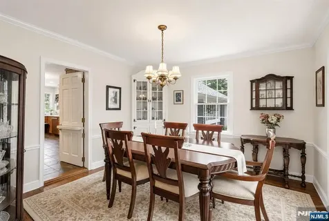 37 Van Dyke Drive Ho-ho-kus NJ 07423