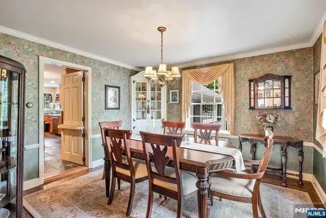 37 Van Dyke Drive Ho-ho-kus NJ 07423