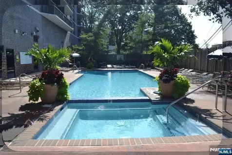 770 Anderson Cliffside Park NJ 07010