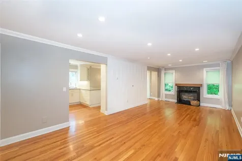 26 Mill Pond Road Woodland Park NJ 07424
