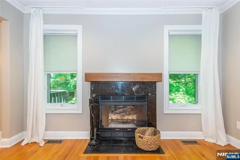 26 Mill Pond Road Woodland Park NJ 07424