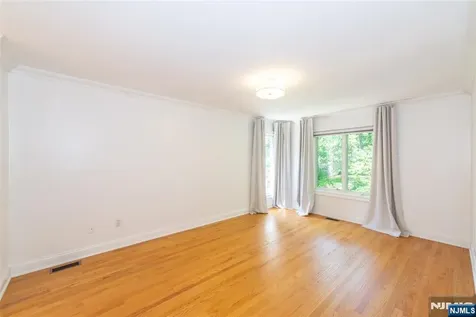 26 Mill Pond Road Woodland Park NJ 07424