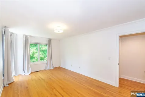 26 Mill Pond Road Woodland Park NJ 07424