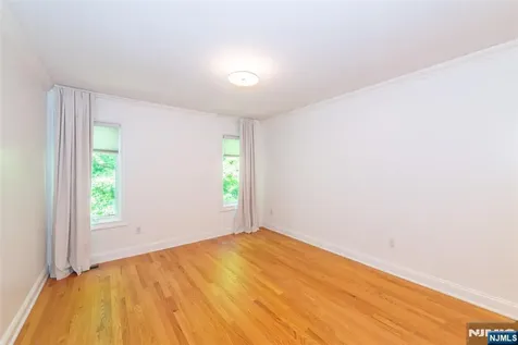 26 Mill Pond Road Woodland Park NJ 07424