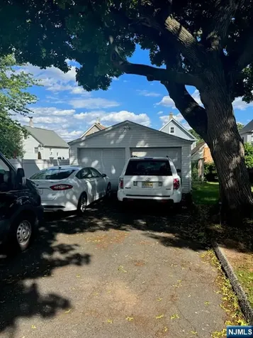330 Stuyvesant Avenue Lyndhurst NJ 07071
