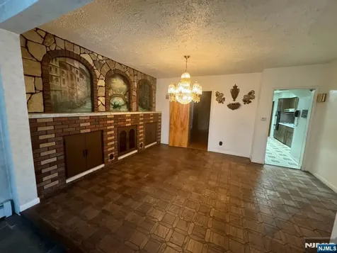 330 Stuyvesant Avenue Lyndhurst NJ 07071