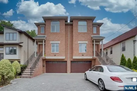 415 Westview Place Fort Lee NJ 07024