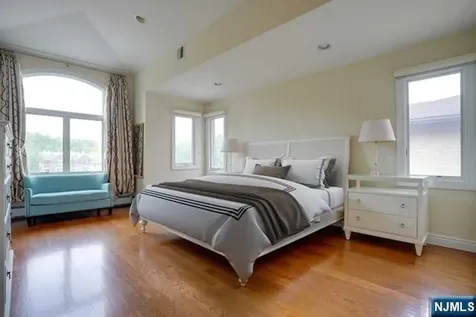 415 Westview Place Fort Lee NJ 07024