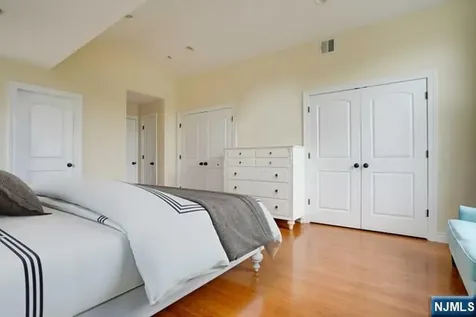 415 Westview Place Fort Lee NJ 07024