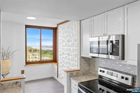 100 Old Palisade Road Fort Lee NJ 07024