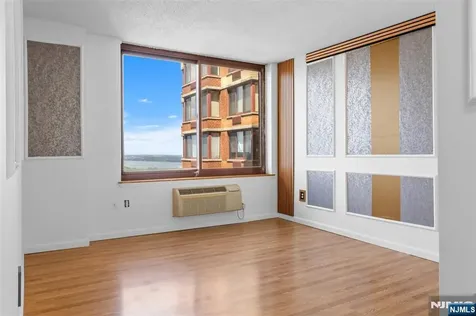100 Old Palisade Road Fort Lee NJ 07024
