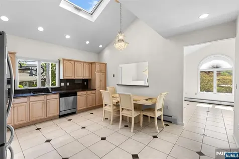 499 Morse Avenue Ridgefield NJ 07657