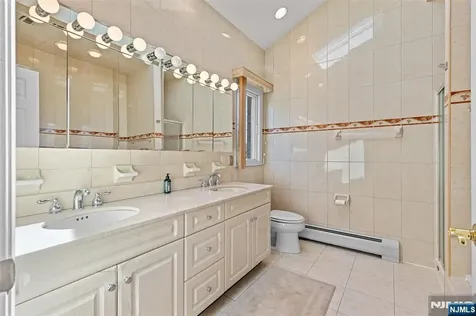 499 Morse Avenue Ridgefield NJ 07657