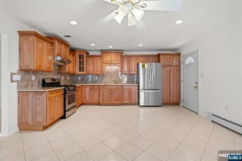 499 Morse Avenue Ridgefield NJ 07657