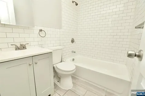 480 Bergen Avenue Jersey City NJ 07304