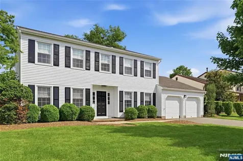 508 Tether Lane Paramus NJ 07652