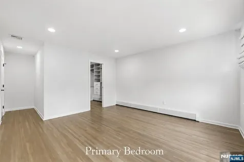 508 Tether Lane Paramus NJ 07652