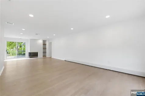 508 Tether Lane Paramus NJ 07652