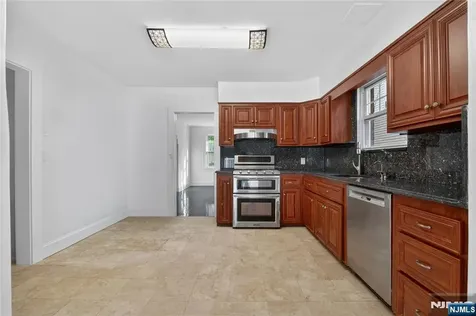 135 Rockwood Place Englewood NJ 07631