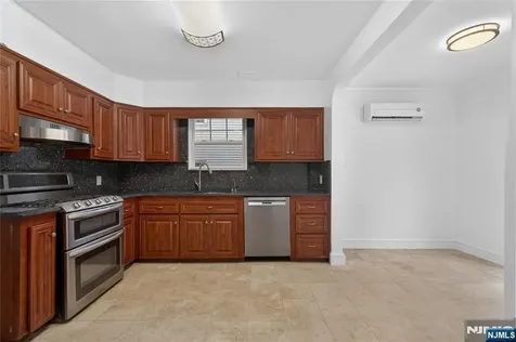 135 Rockwood Place Englewood NJ 07631