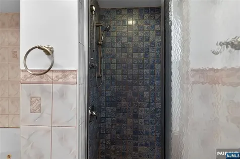 135 Rockwood Place Englewood NJ 07631