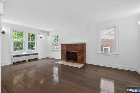 135 Rockwood Place Englewood NJ 07631