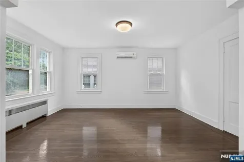 135 Rockwood Place Englewood NJ 07631