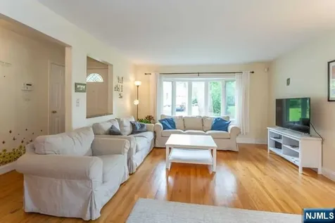 6 Clark Place Tenafly NJ 07670