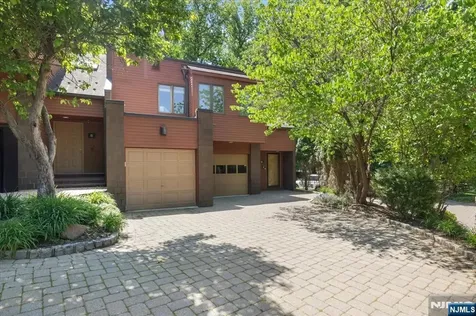 10 Old Quarry Road Englewood NJ 07631