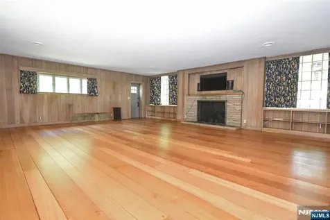584 W Saddle River Road Upper Saddle River NJ 07458