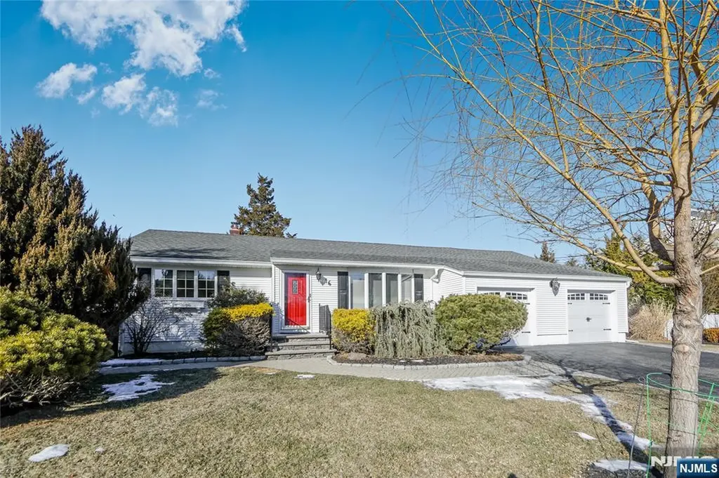 16 Glen Place Old Tappan NJ 07675