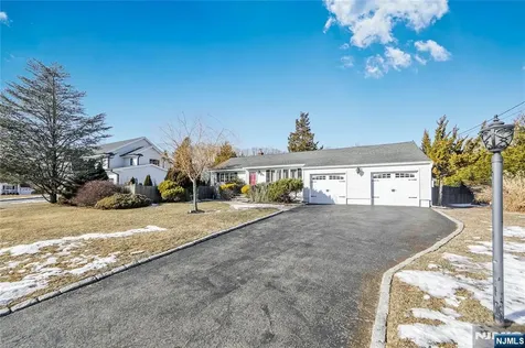 16 Glen Place Old Tappan NJ 07675