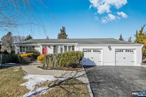 16 Glen Place Old Tappan NJ 07675