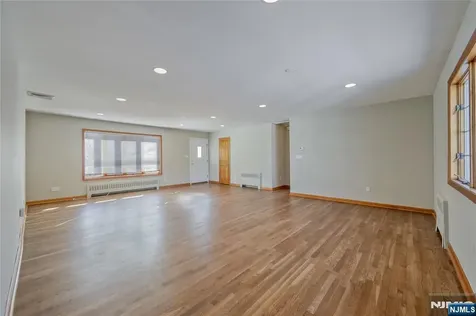 16 Glen Place Old Tappan NJ 07675