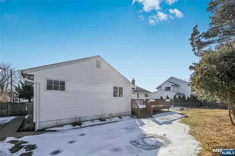16 Glen Place Old Tappan NJ 07675