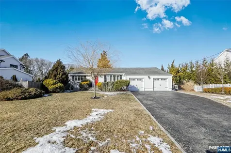 16 Glen Place Old Tappan NJ 07675