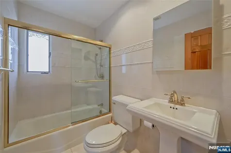 16 Glen Place Old Tappan NJ 07675