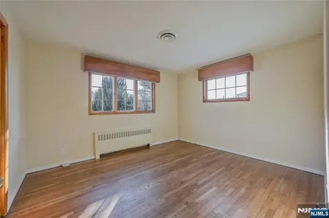 16 Glen Place Old Tappan NJ 07675