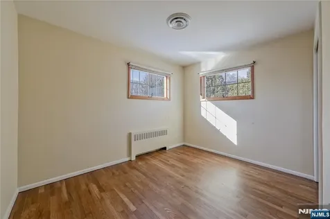16 Glen Place Old Tappan NJ 07675